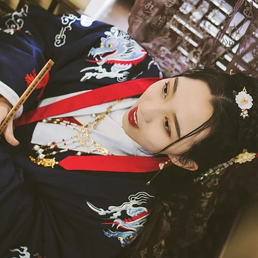 書香氣息女生頭像，唯美古風(fēng)真人頭像