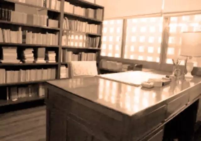 名人書房欣賞：遠離塵世的一個美妙的書房