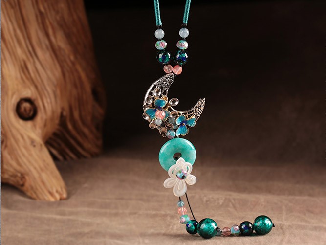 仙月飄香平安扣吊墜毛衣鏈項(xiàng)鏈?zhǔn)罪? src="/yuedu/d/file/bigpic/190404/04/13-1P111112408-51.jpg" / data-Z1ti="aGRNUS"><br / data-Tu5D="5coaDF">
	<img alt=