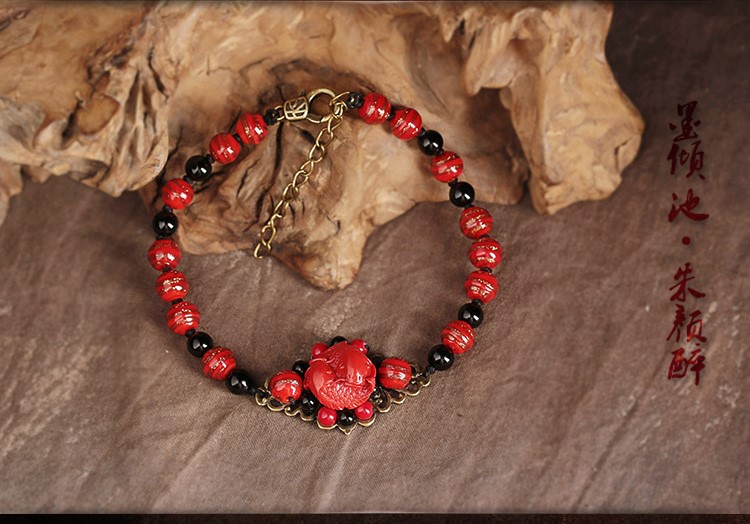復古本命年腳鏈：匠心啟航閱讀朱砂魚琉璃腳鏈
