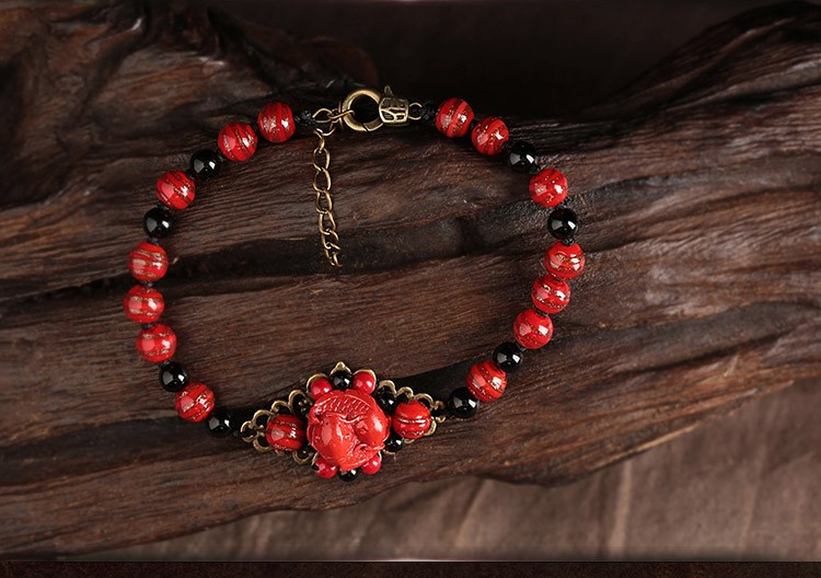 復古本命年腳鏈：匠心啟航閱讀朱砂魚琉璃腳鏈