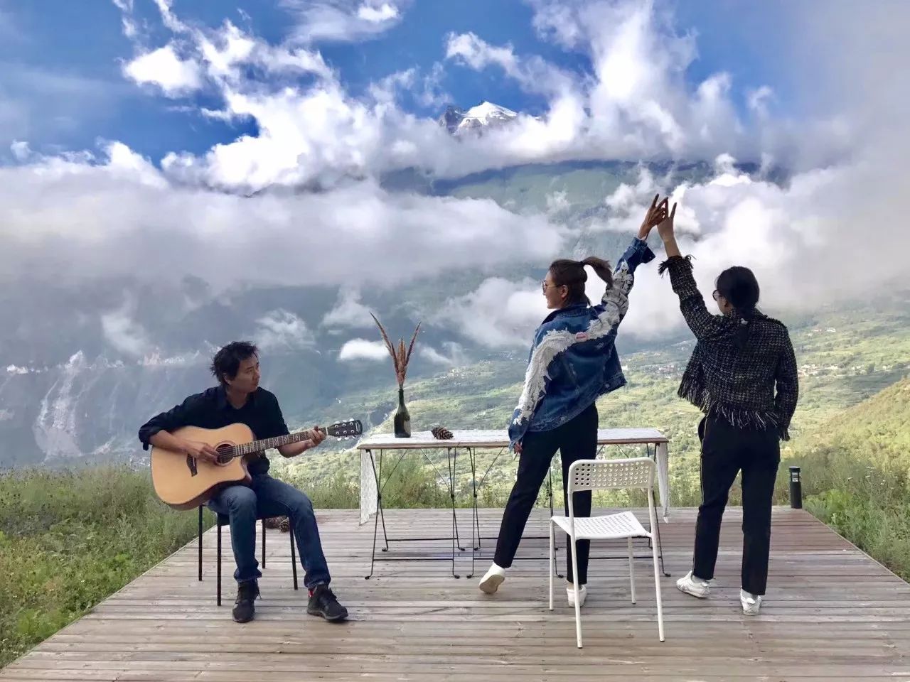 云階·格蘭平營地，踩著云一步步登上哈巴雪山