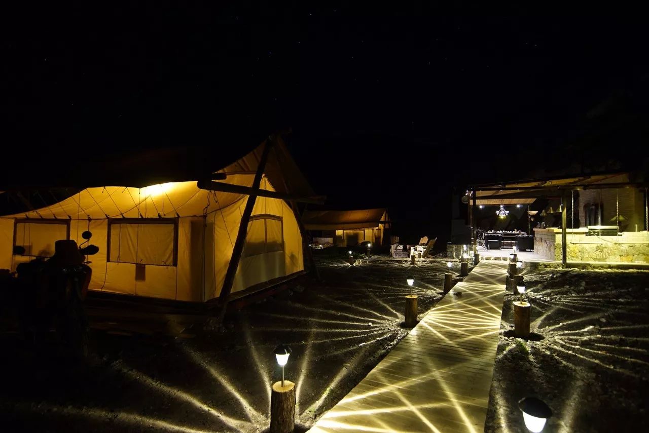 云階·格蘭平營地，踩著云一步步登上哈巴雪山