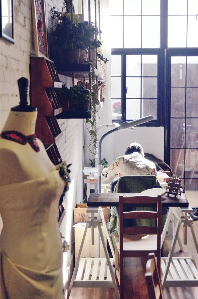 骨子里的刺繡藝術(shù)：用刺繡技藝把生活過(guò)成詩(shī)