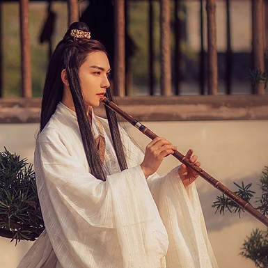 瀟灑喝酒白衣翩翩男生頭像，唯美古風(fēng)真人頭像