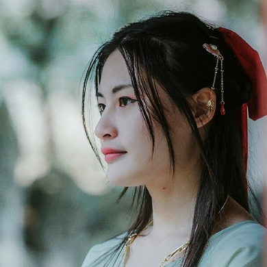 清新文藝帶傘女生頭像，唯美古風(fēng)真人頭像