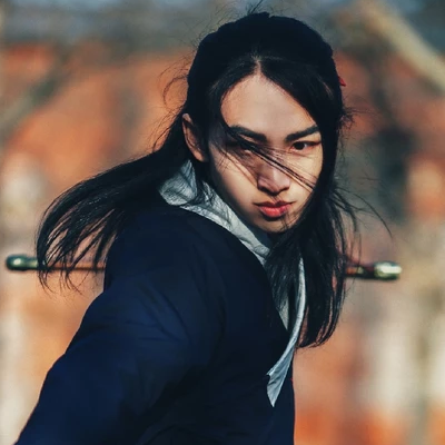 霸氣帶兵器男生頭像，唯美古風(fēng)真人頭像