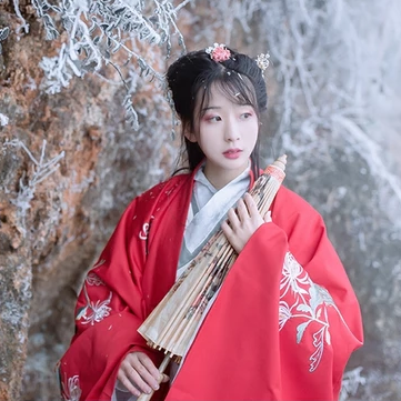 冰雪天地帶傘女生頭像，唯美古風(fēng)真人頭像