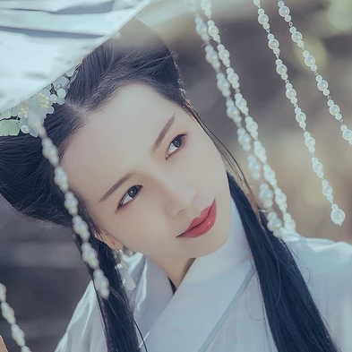 珠簾傘文藝女生頭像，唯美古風真人頭像