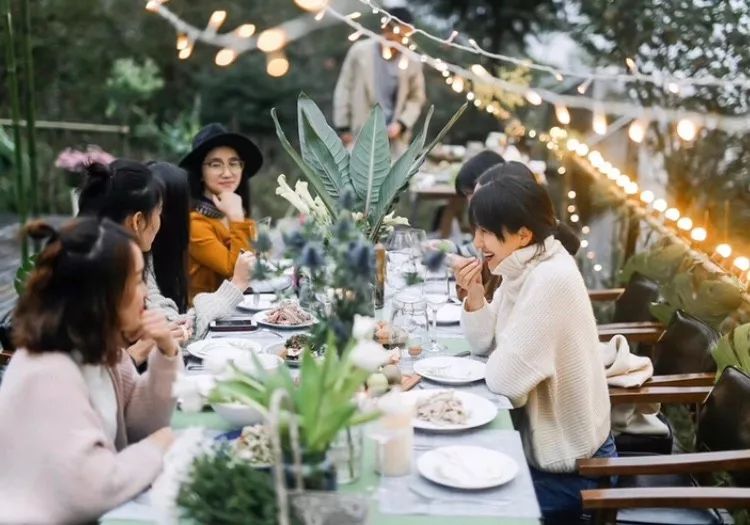 路之青城，在應(yīng)該努力的年紀(jì)留下精彩的痕跡！