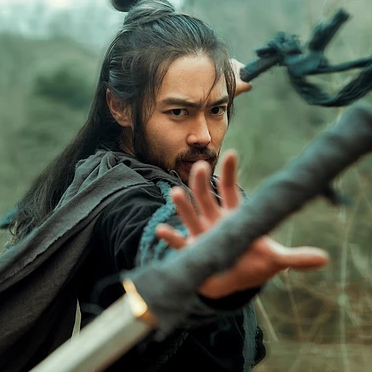 江湖英雄帶兵器男生頭像，唯美古風(fēng)真人頭像