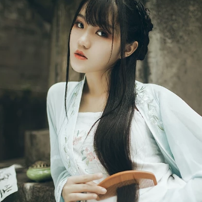 清新雅潔文藝女生頭像，唯美古風(fēng)真人頭像