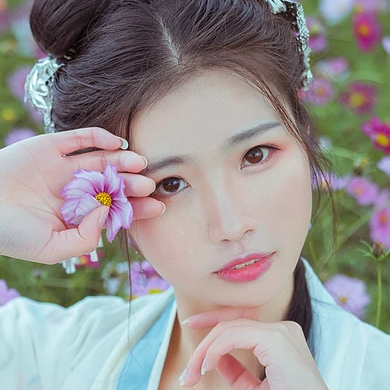 花開(kāi)文藝女生頭像，唯美古風(fēng)真人頭像