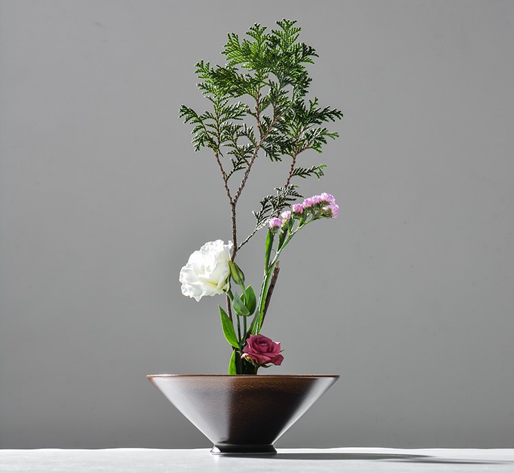 簡(jiǎn)約小原流花器插花藝術(shù)：三款禪意韻味插花