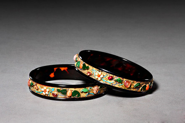 超時尚的清朝珠寶首飾，這股潮范怎么比？