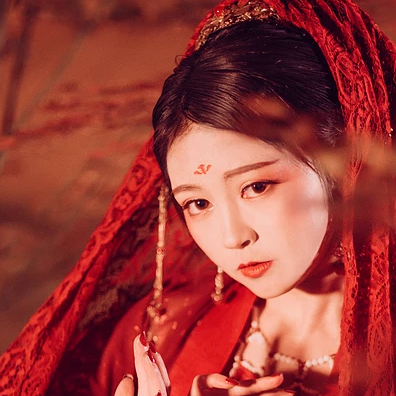 朱紅嬌艷女生頭像，唯美古風(fēng)真人頭像