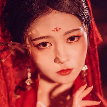 朱紅嬌艷女生頭像，唯美古風(fēng)真人頭像