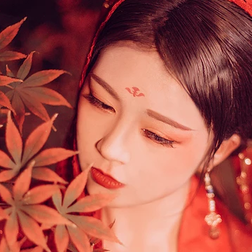 朱紅嬌艷女生頭像，唯美古風(fēng)真人頭像
