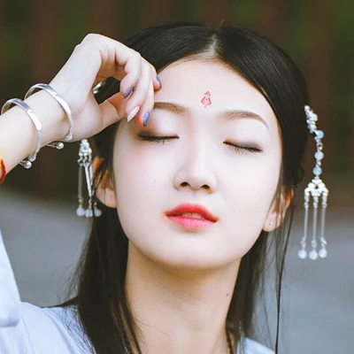 清新帶傘女生頭像，唯美古風(fēng)真人頭像