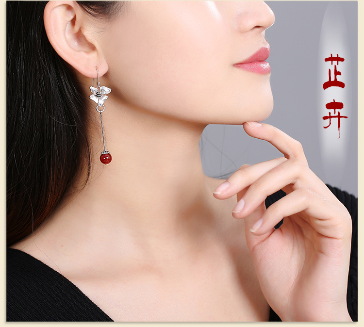 純銀花吊墜耳環(huán)，復(fù)古匠心啟航閱讀古典耳飾首飾