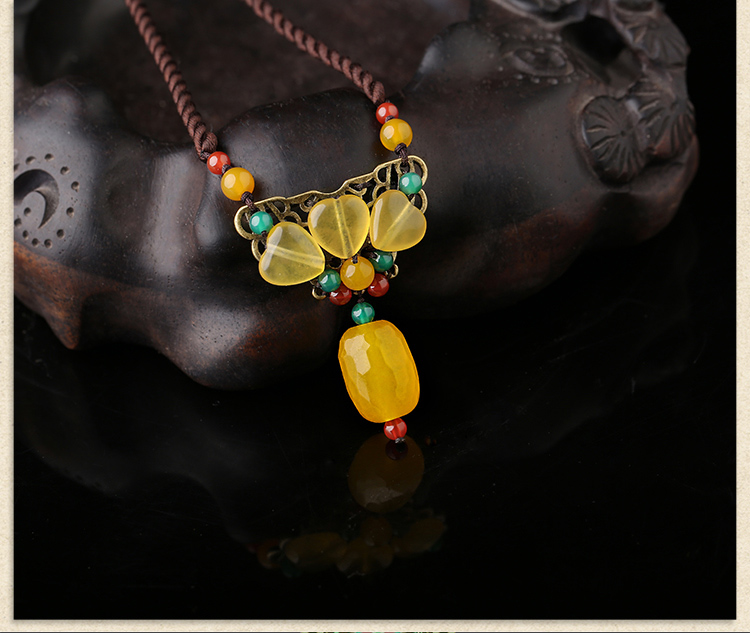 黃色古風(fēng)鎖骨鏈，氣質(zhì)復(fù)古項(xiàng)鏈?zhǔn)罪? src="/yuedu/d/file/bigpic/190404/04/13-1P224160502.jpg" / data-b5vh="EIarvZ"><br / data-jxn5="w4PXZz">
	<img alt=