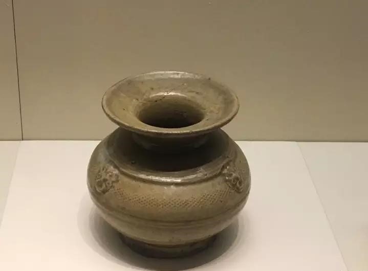 六朝青瓷：中國(guó)陶瓷史，一部青瓷史!