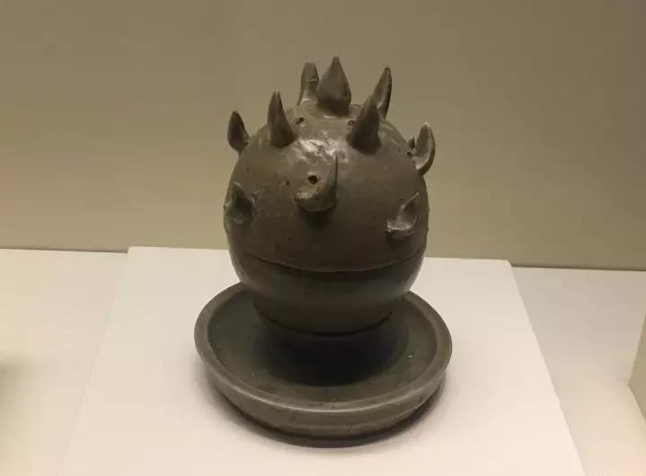 六朝青瓷：中國(guó)陶瓷史，一部青瓷史!