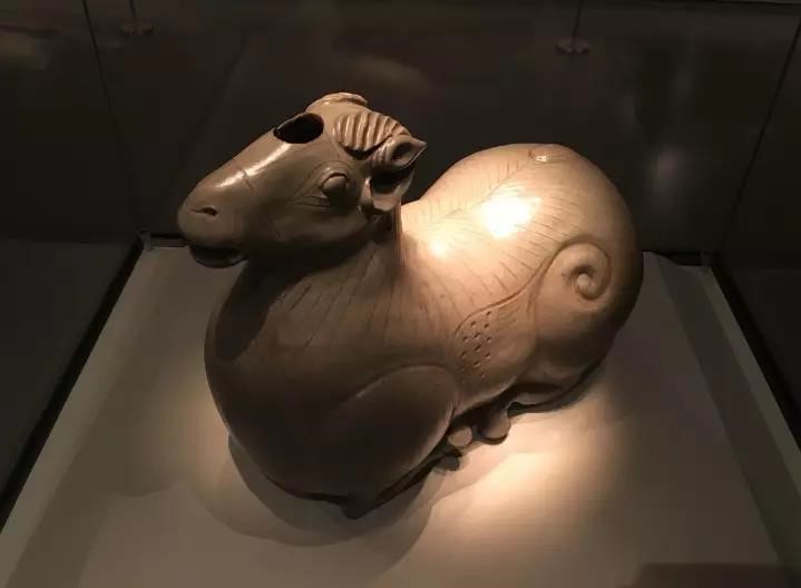 六朝青瓷：中國(guó)陶瓷史，一部青瓷史!