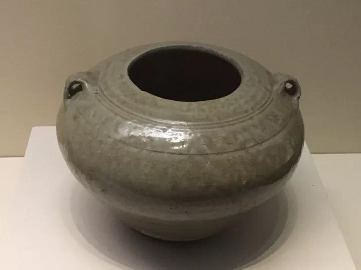 六朝青瓷：中國陶瓷史，一部青瓷史!