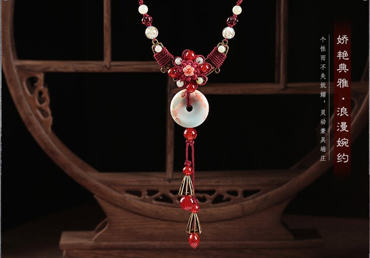 浪漫嬌艷紅色毛衣鏈，復(fù)古壽山石平安扣項(xiàng)鏈