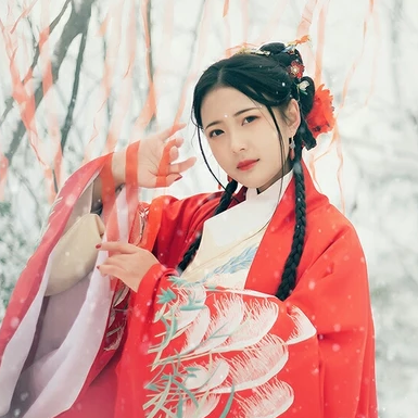 冷艷紅衣白雪女生頭像，唯美古風(fēng)真人頭像