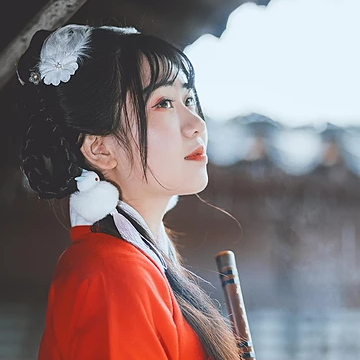 清新文藝紅披風(fēng)女生頭像，唯美古風(fēng)真人頭像