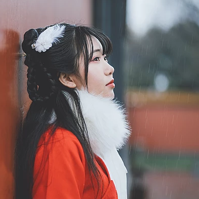 清新文藝紅披風(fēng)女生頭像，唯美古風(fēng)真人頭像