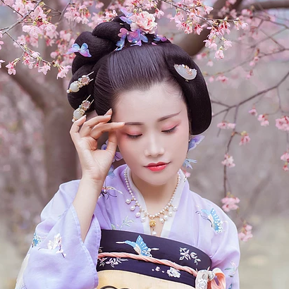 櫻花樹下粉色佳人女生頭像，唯美古風(fēng)真人頭像