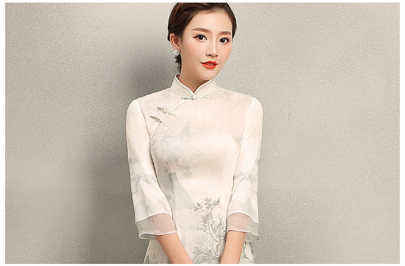 復(fù)古飛鶴旗袍，淡雅中袖中式旗袍裙