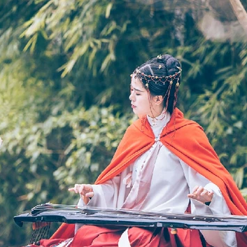 木蘭花開帶琴女生頭像，唯美古風(fēng)真人頭像