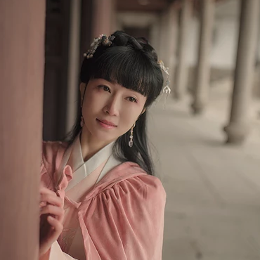 清新帶傘粉色披風女生頭像，唯美古風頭像