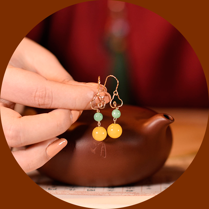 古風(fēng)手工祥云耳環(huán)，古典蜜蠟翡翠耳環(huán)