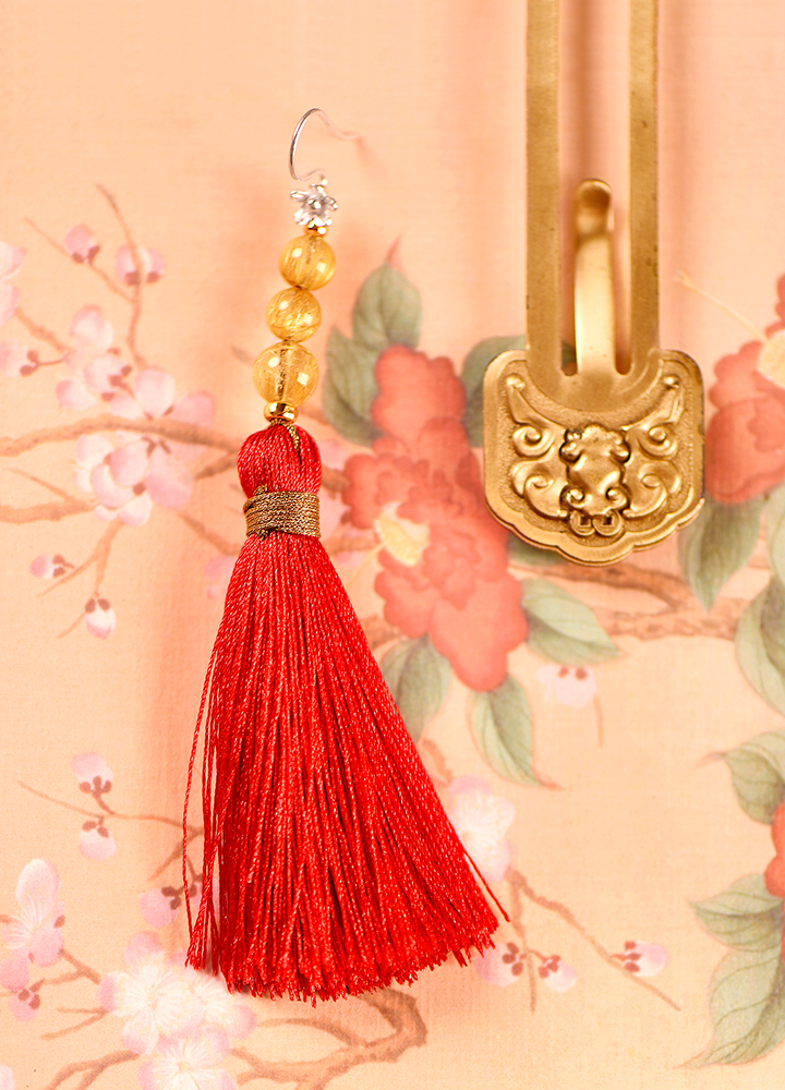 正紅流蘇氣質(zhì)耳環(huán)，天然發(fā)晶耳環(huán)首飾