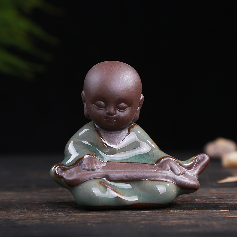 別具風(fēng)味的文竹陶瓷盆景，禪意小和尚盆景圖片