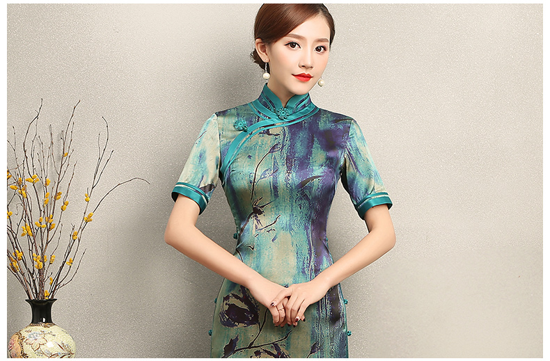 古典韻味花良旗袍，撞色花枝短袖旗袍裙