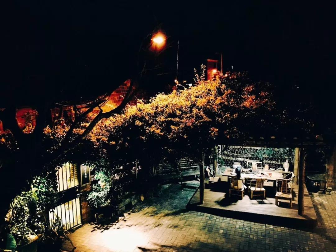 古山重水云間，細(xì)水長流吸引你