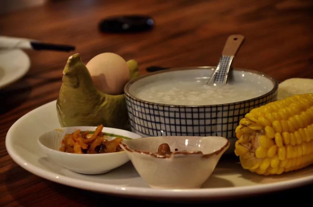 古山重水云間，細(xì)水長流吸引你