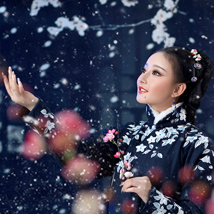 優(yōu)雅賞雪帶傘女生頭像，唯美古風(fēng)真人頭像