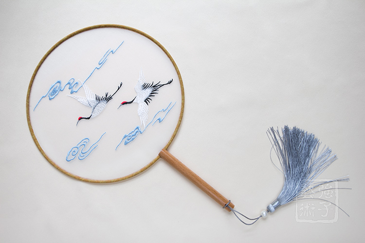 福壽雙鶴刺繡團(tuán)扇，典雅韻味刺繡工藝扇子