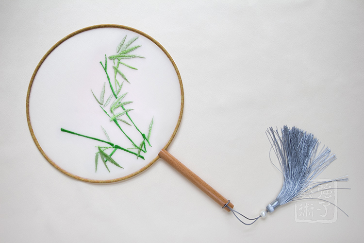 高風(fēng)亮節(jié)竹子刺繡團(tuán)扇，古典繡花宮扇工藝扇子