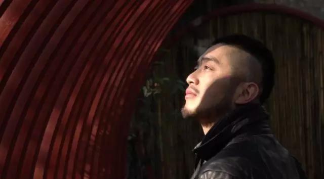 上山上去生活吧，上山上迎你還家！