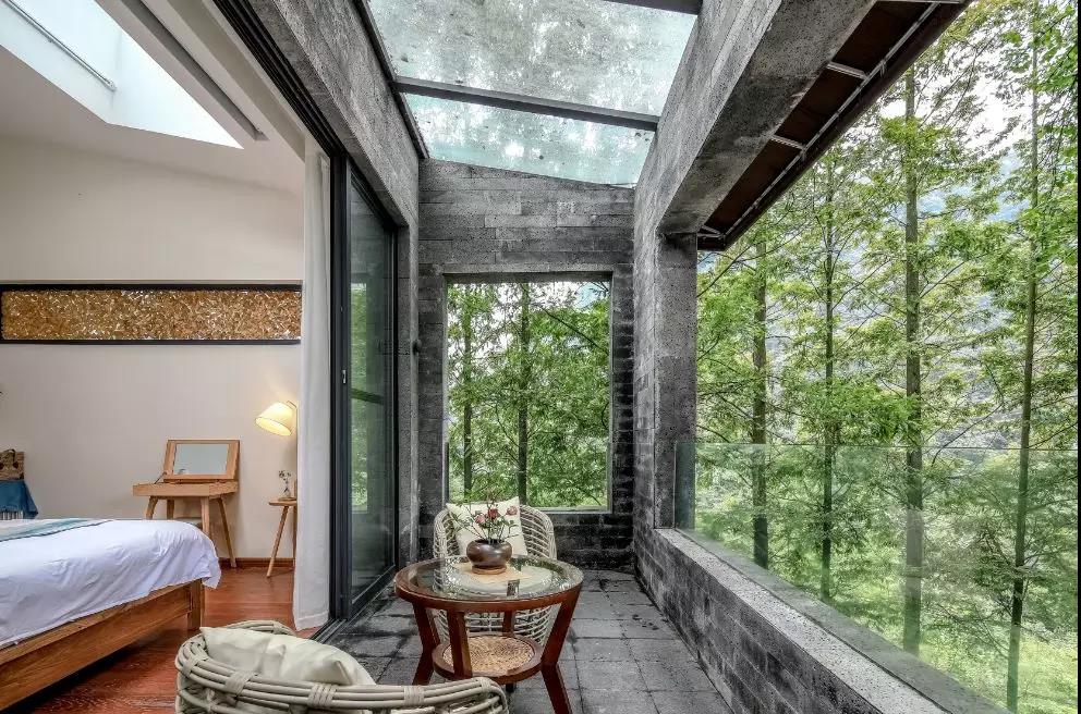 上山上去生活吧，上山上迎你還家！