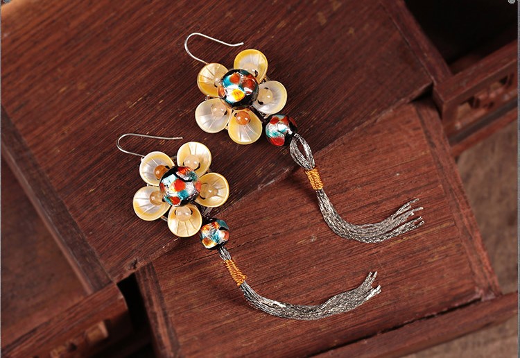 浪漫典雅花朵耳飾，黃海貝雕花流蘇耳環(huán)