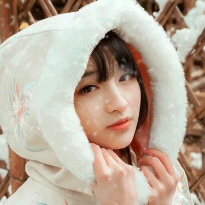 白雪飄落清新氣質(zhì)女生頭像，唯美古風(fēng)真人頭像